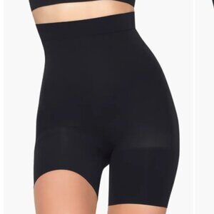 Skims Everyday Sculpt High Waist Shorts Onyx Black Medium NWT